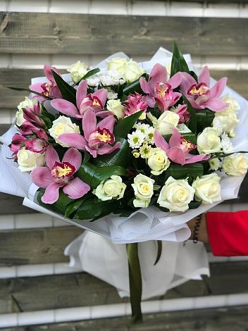 Букет цветов из: Розы и Хризантемы в Онуфриево