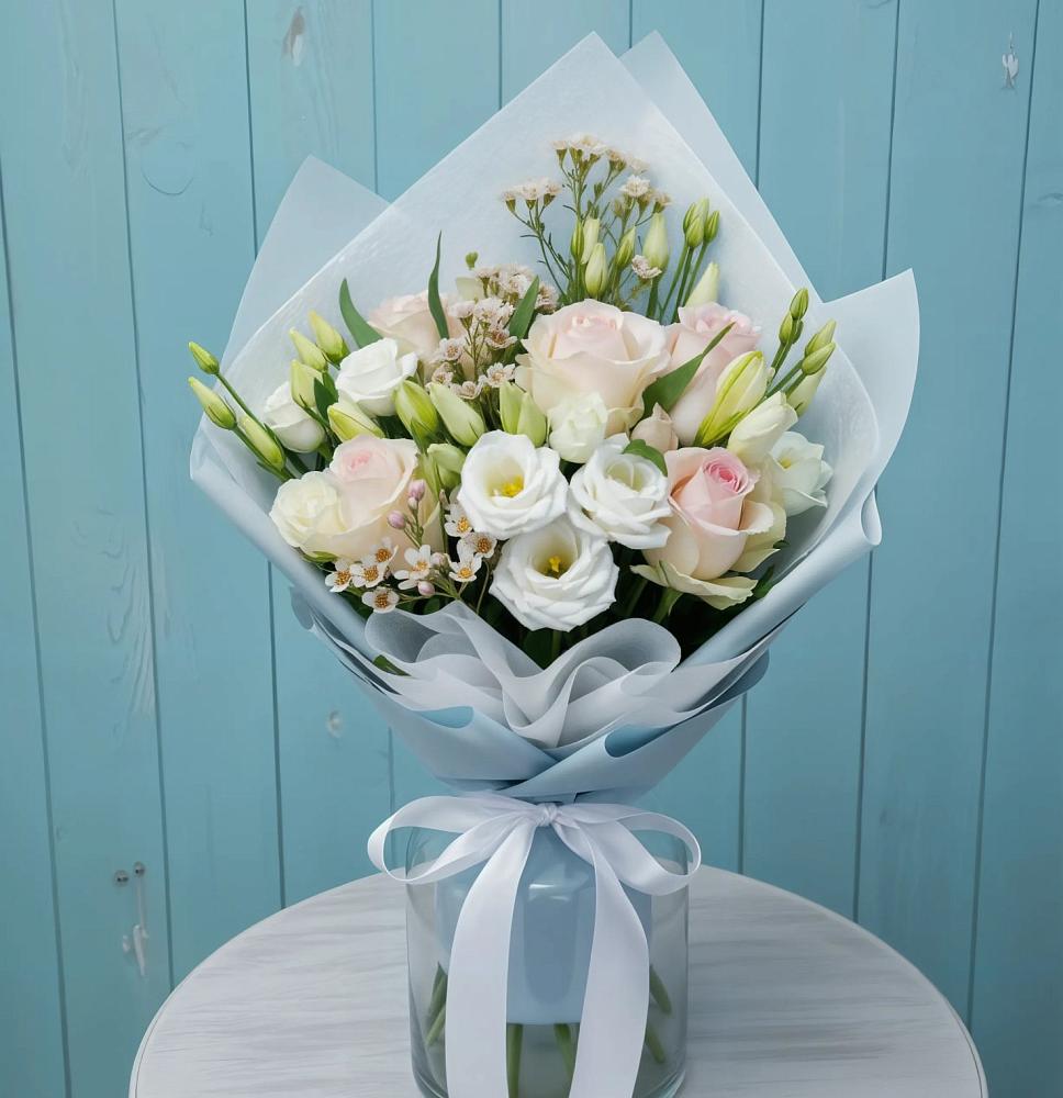 Букет цветов из: Розы и Лизиантусы в Онуфриево