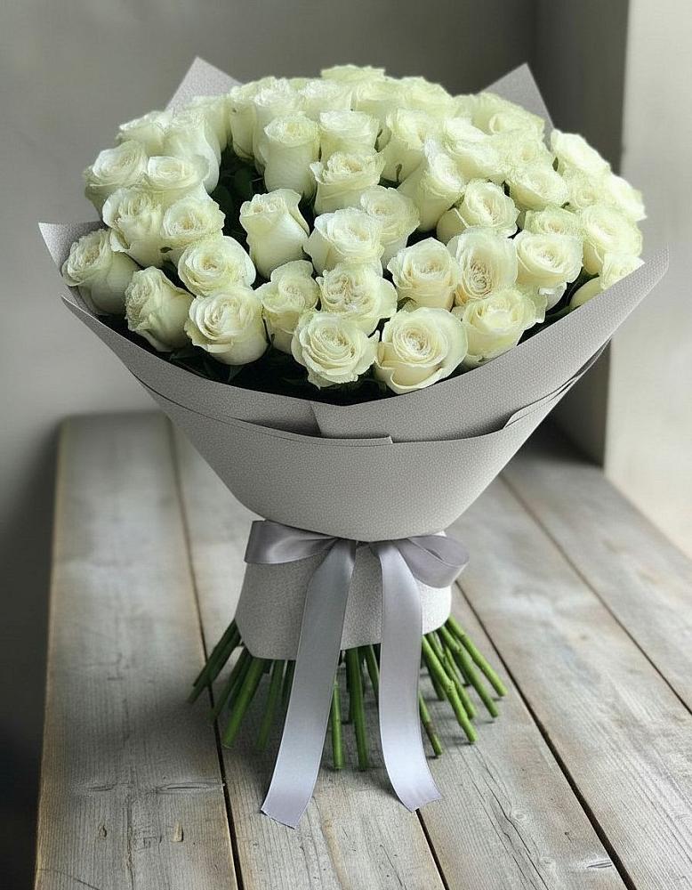 Букет 35 Белых роз в Онуфриево