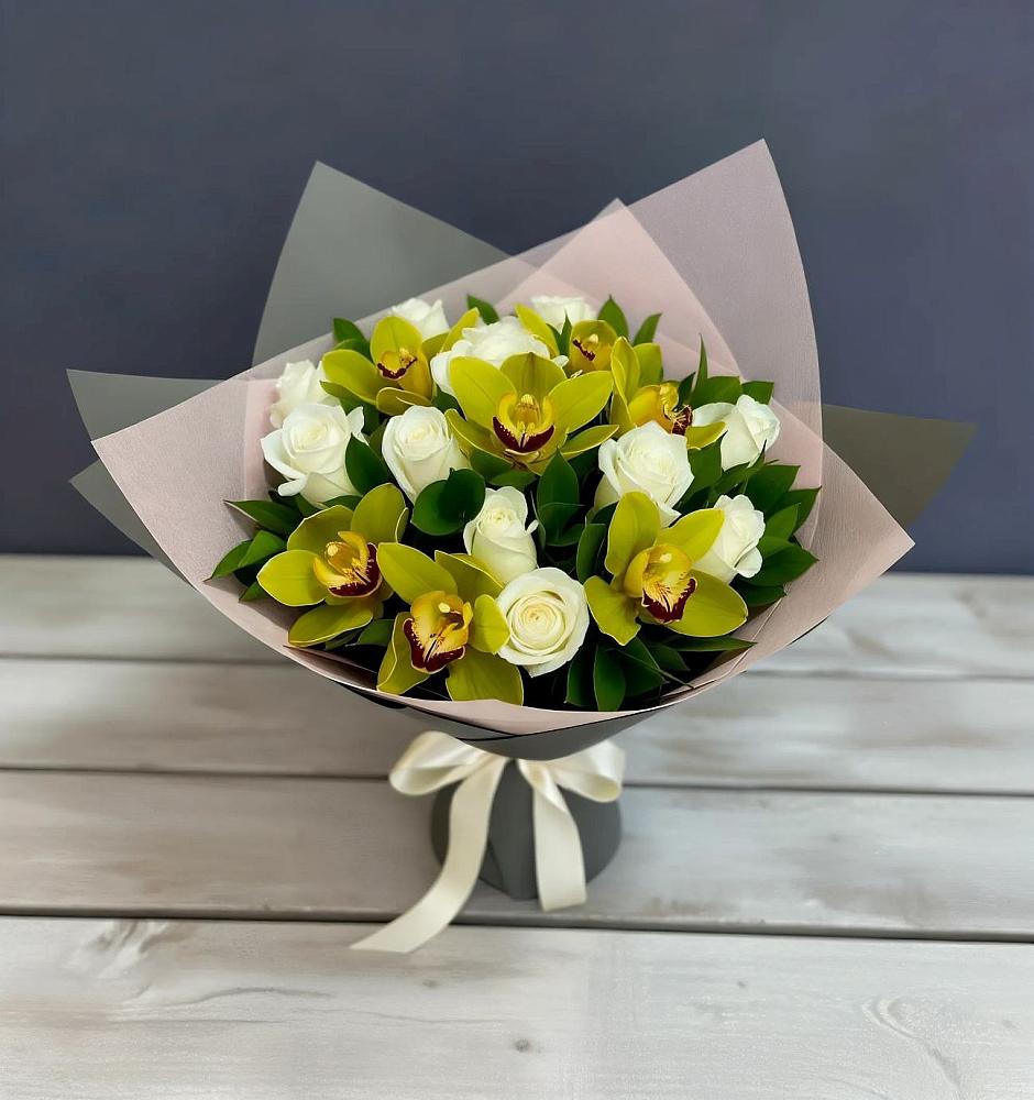 Букет цветов из: Орхидеи и Розы в Онуфриево