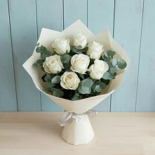 Букет Белые розы в Эвкалипте в Онуфриево