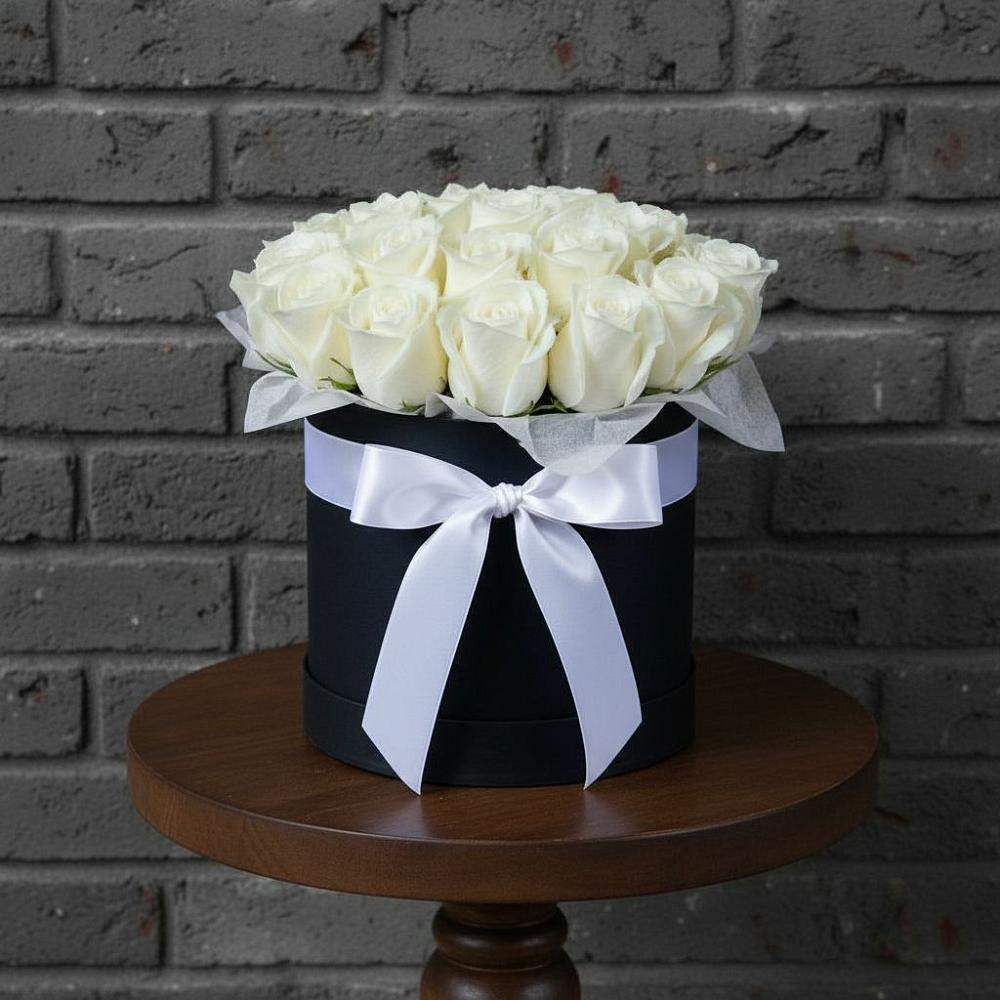 Цветочная композиция из Розы в шляпной коробке в Онуфриево