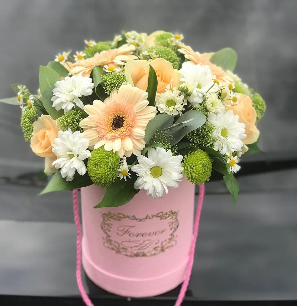 Цветочная композиция из Розы, Герберы и Хризантемы в шляпной коробке в Онуфриево