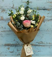Букет цветов из:  Розы и Лизиантусы в Онуфриево